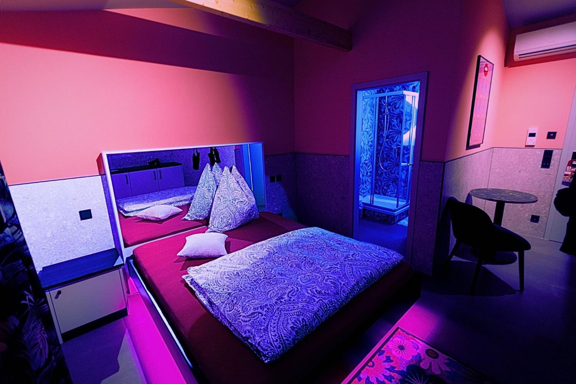 Lustra Stundenhotel - Adults Only Ландсхут Екстериор снимка