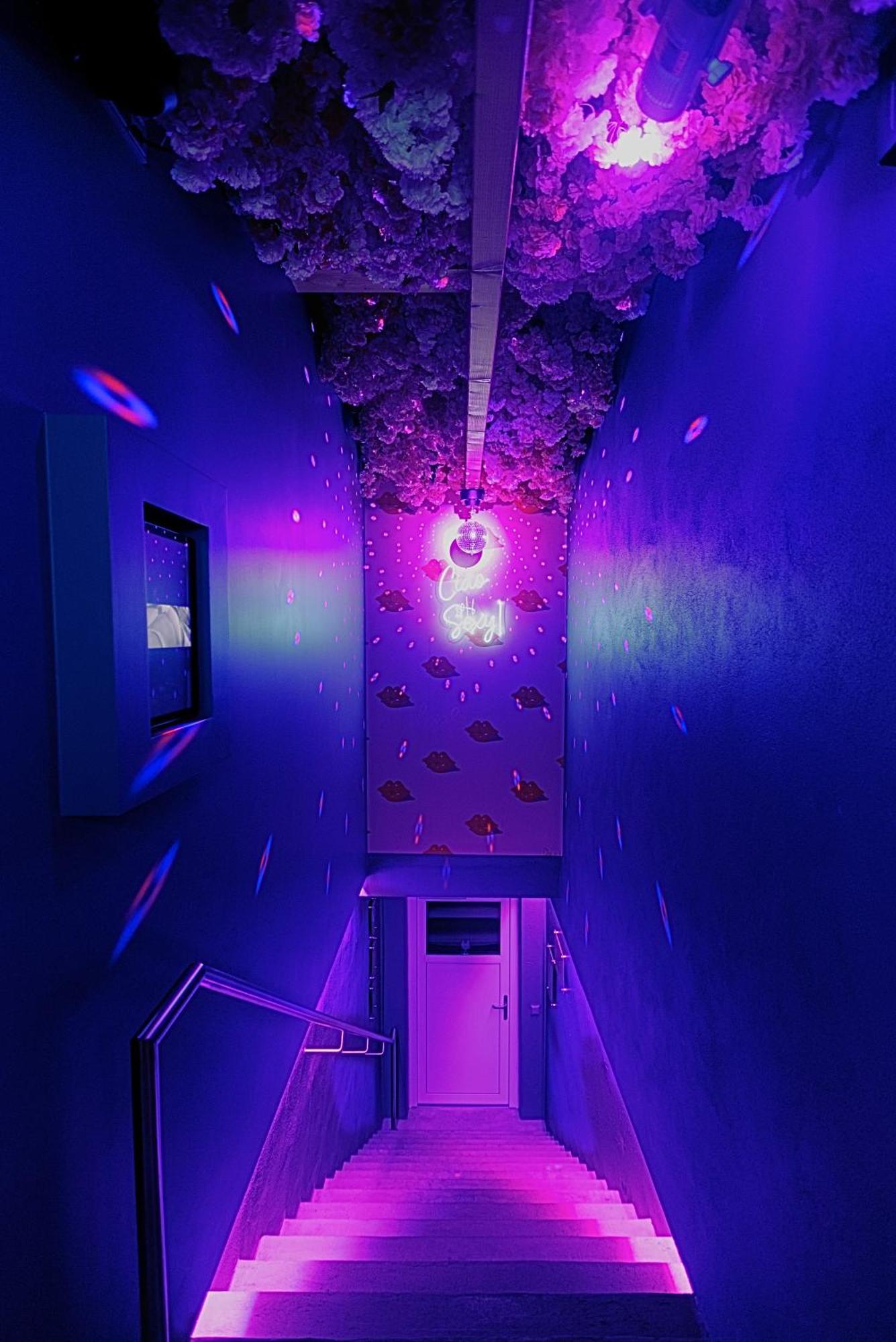 Lustra Stundenhotel - Adults Only Ландсхут Екстериор снимка