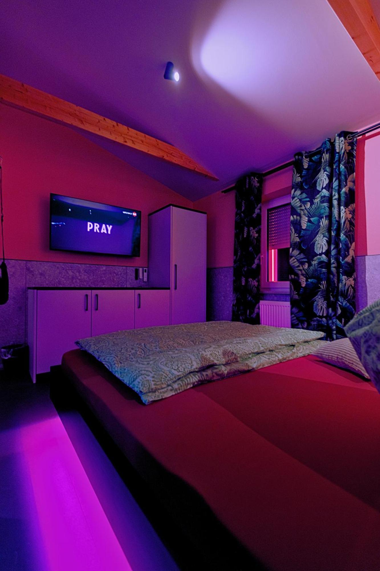 Lustra Stundenhotel - Adults Only Ландсхут Екстериор снимка